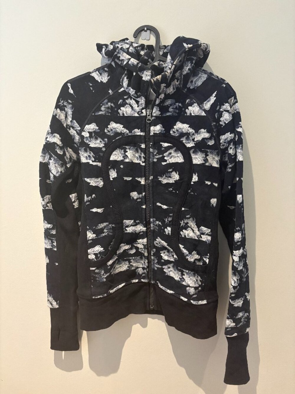 Lululemon Scuba Hoodie III Fleur Sombre Black White Floral